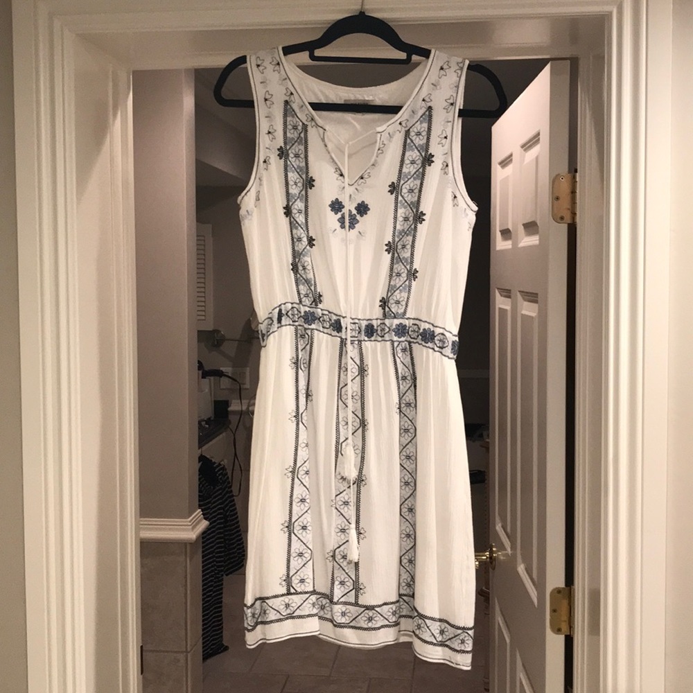 Embroidered and lined dress
